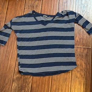 Market & Spruce Navy sweater